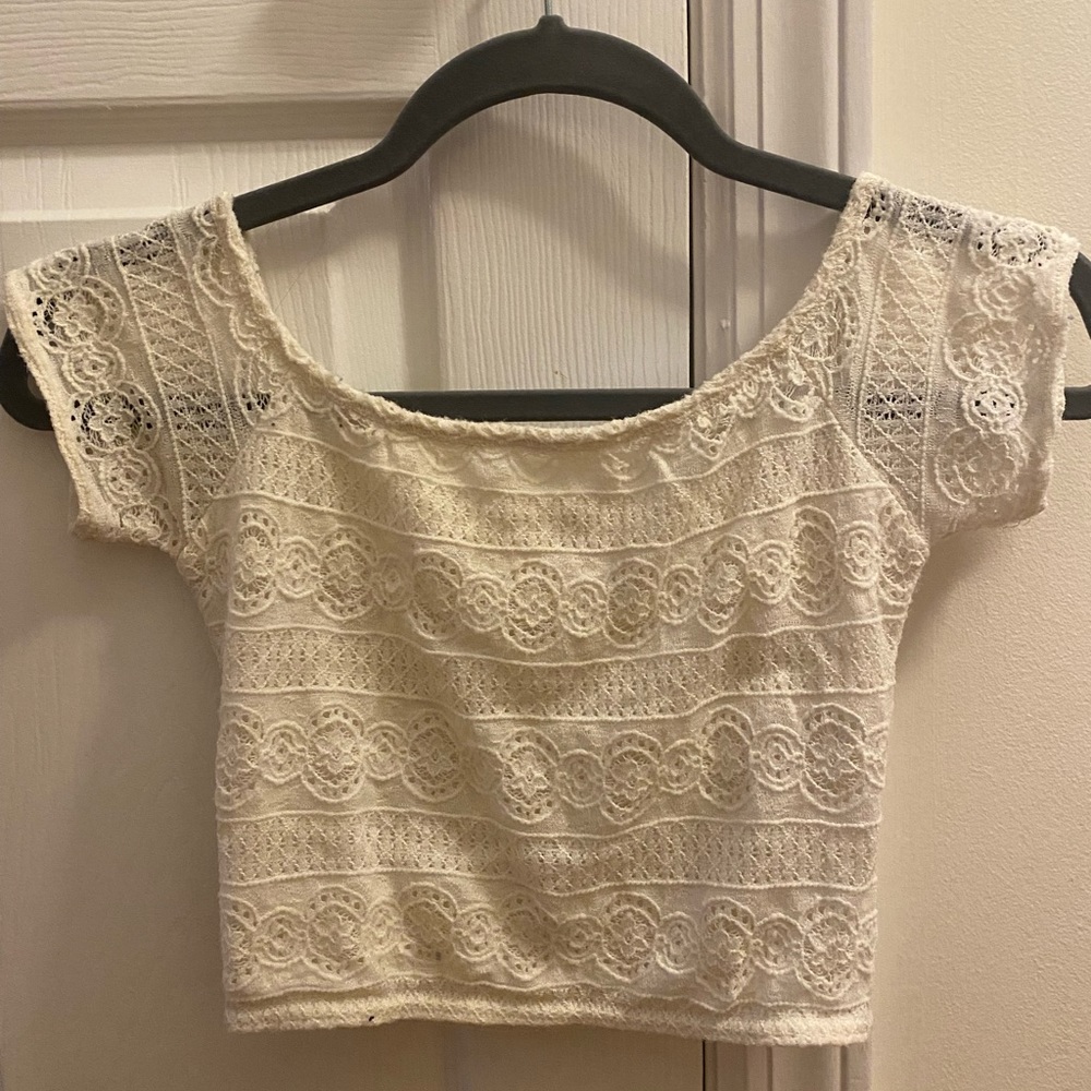 Hollister Lace Crop-Top